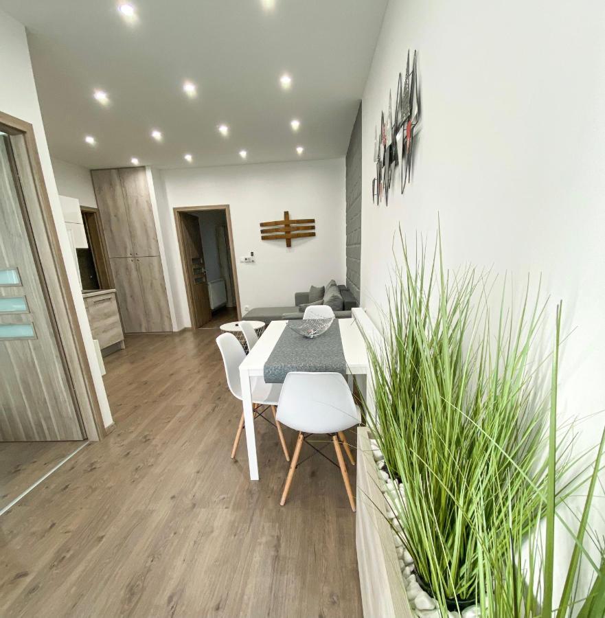 Foter Apartman Ii. Villany Luaran gambar