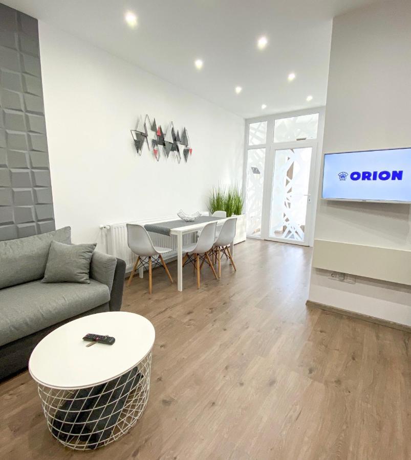 Foter Apartman Ii. Villany Luaran gambar