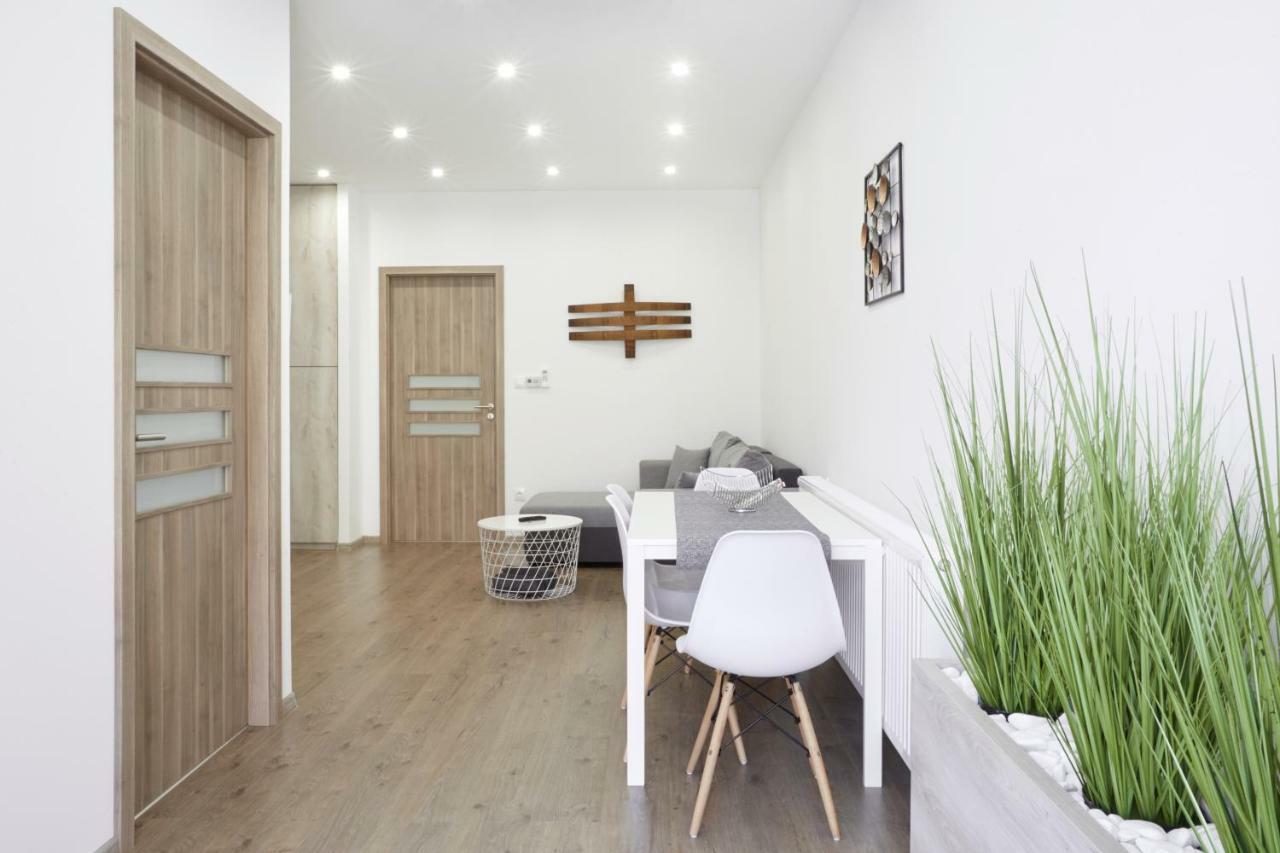 Foter Apartman Ii. Villany Luaran gambar