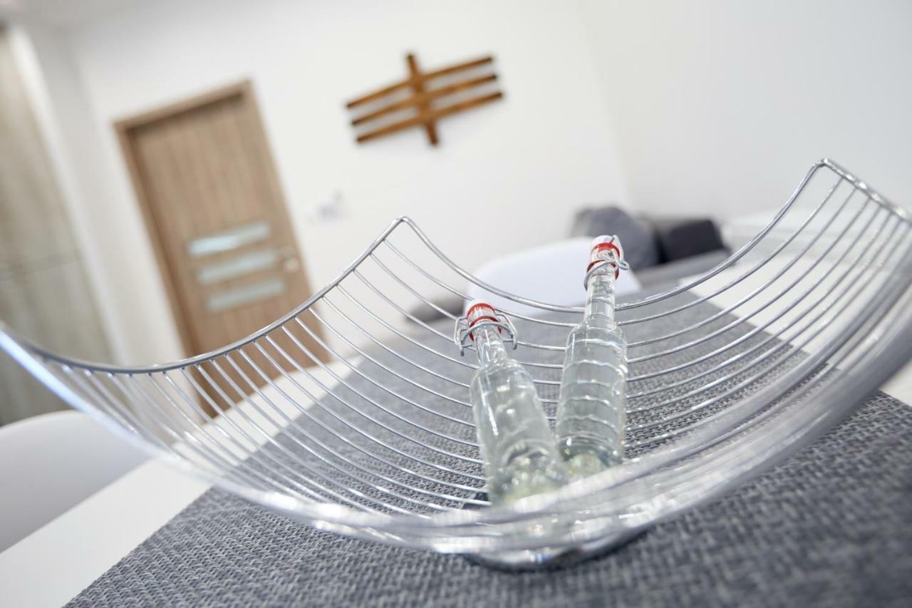 Foter Apartman Ii. Villany Luaran gambar